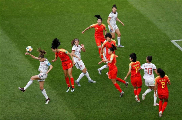 扎心堅強：中國女足鐵血防守成功晉級16強淚奔成海！