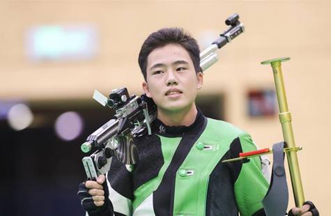 全国冠军赛：刘柏辰夺得男子10米气步枪冠军