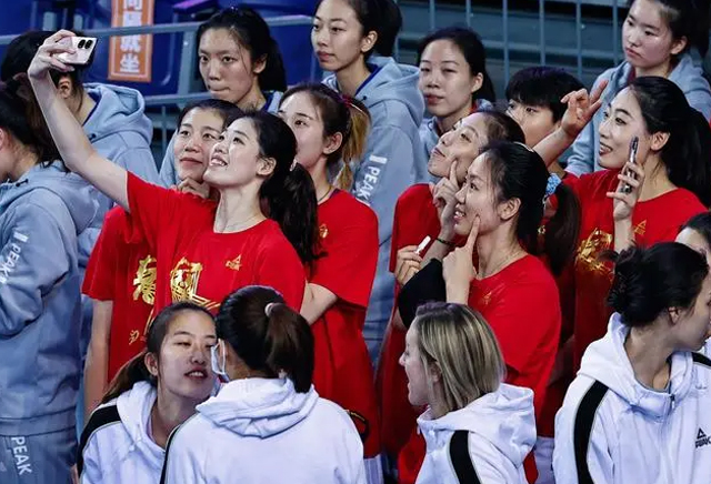 天津女排向队史第15个联赛冠军发起冲击