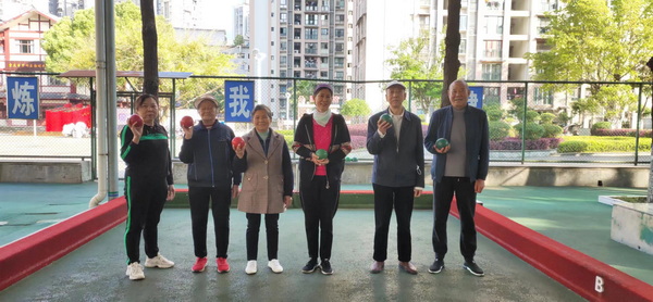 芒果体育重庆市开州区政法系统老体协“快乐健身走出健康”全民健身月活动(图1)