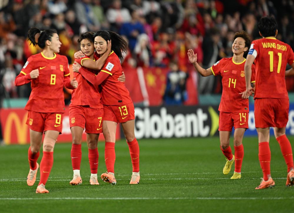 女足世界杯 | 综合消息：中国女足小组出局 荷兰力压美国头名晋级